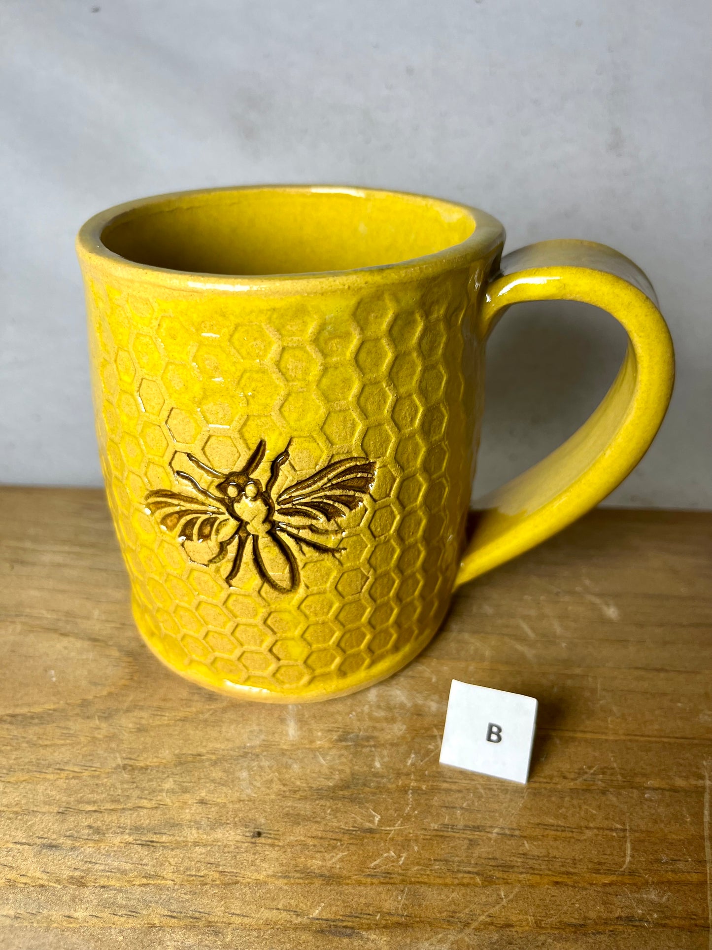 16 ounce bee honeycomb mug