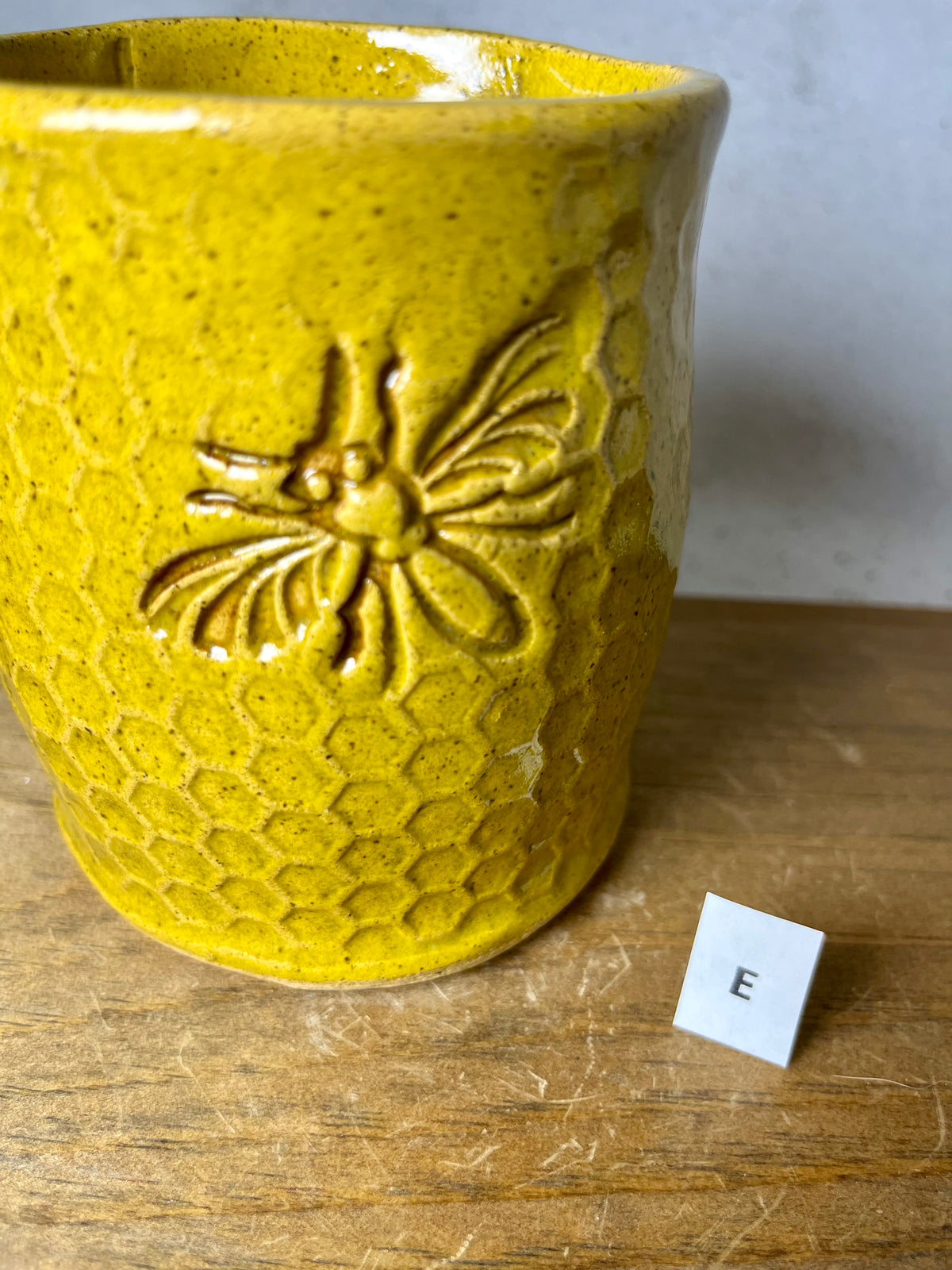 16 ounce bee honeycomb mug