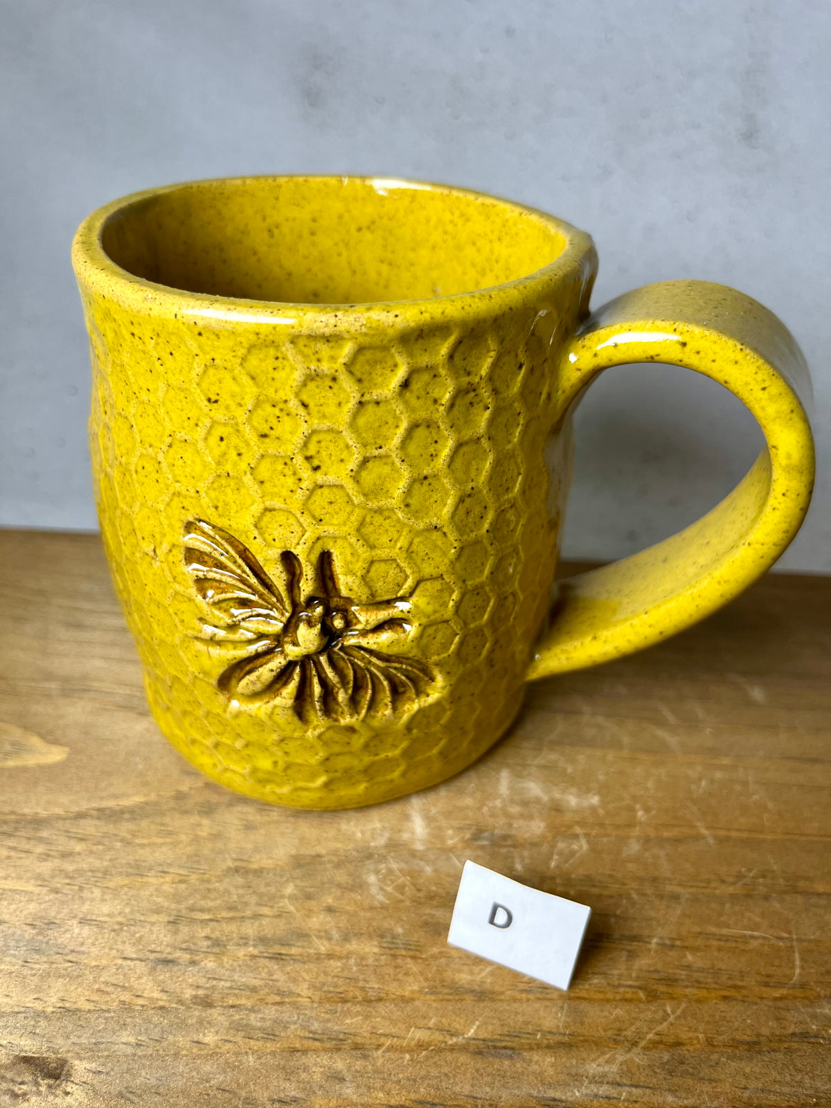 16 ounce bee honeycomb mug