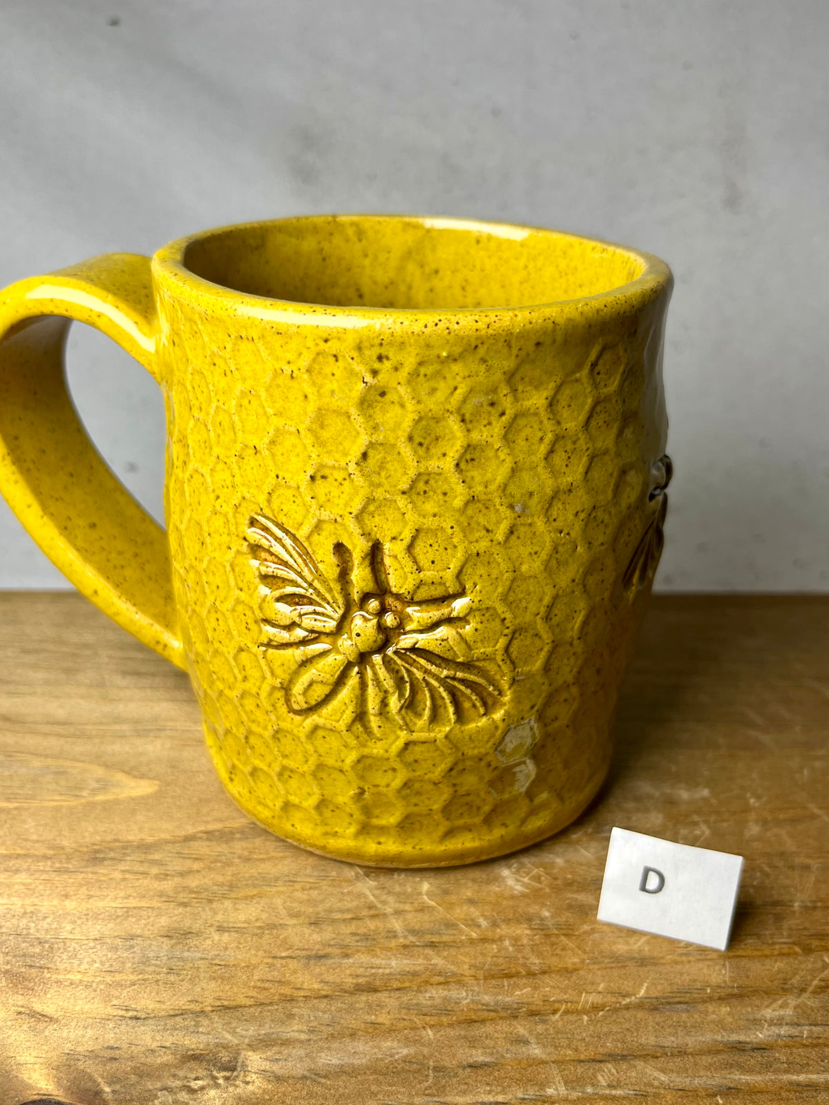 16 ounce bee honeycomb mug