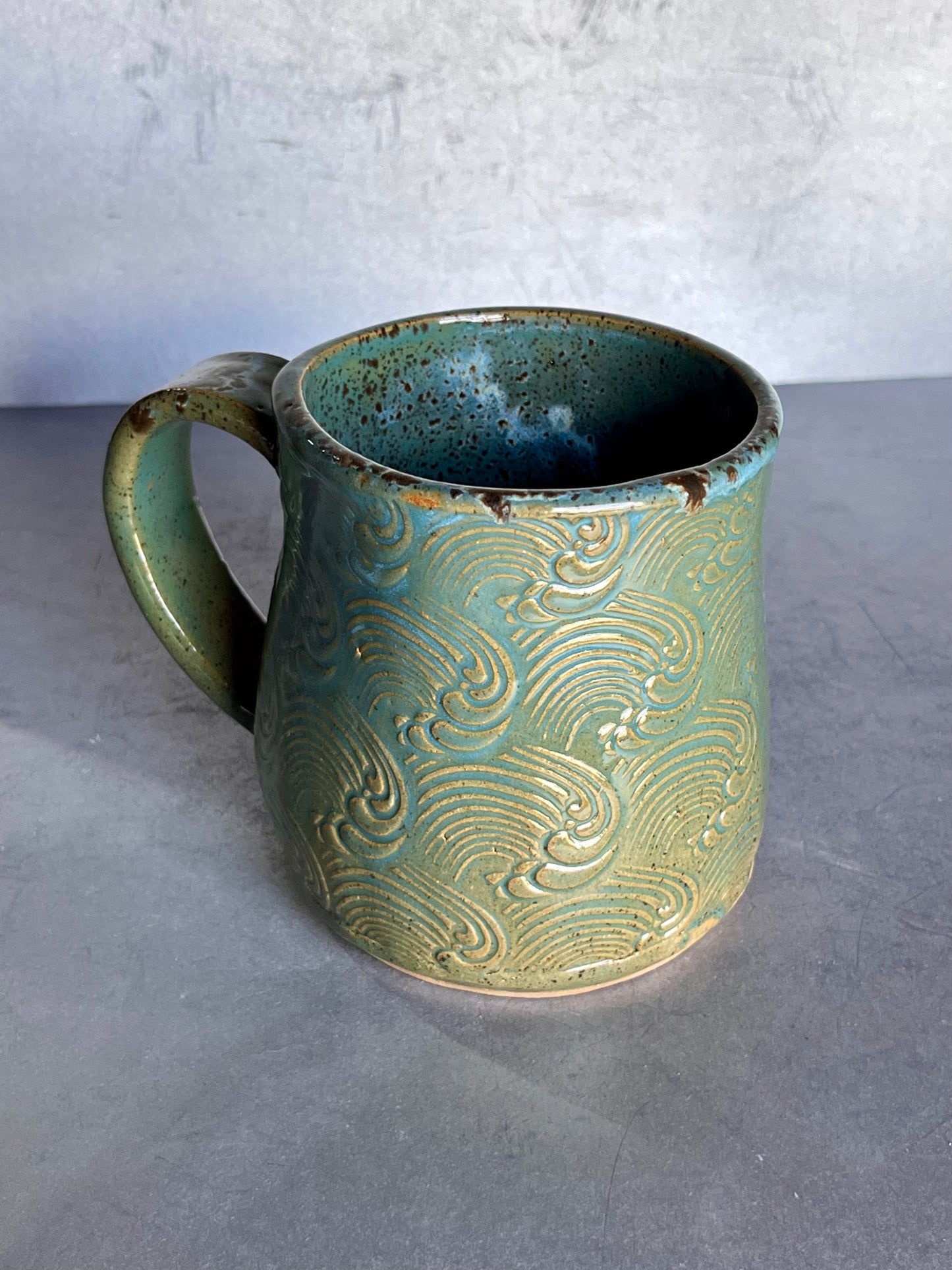 Mug - 16 ounce wave mug