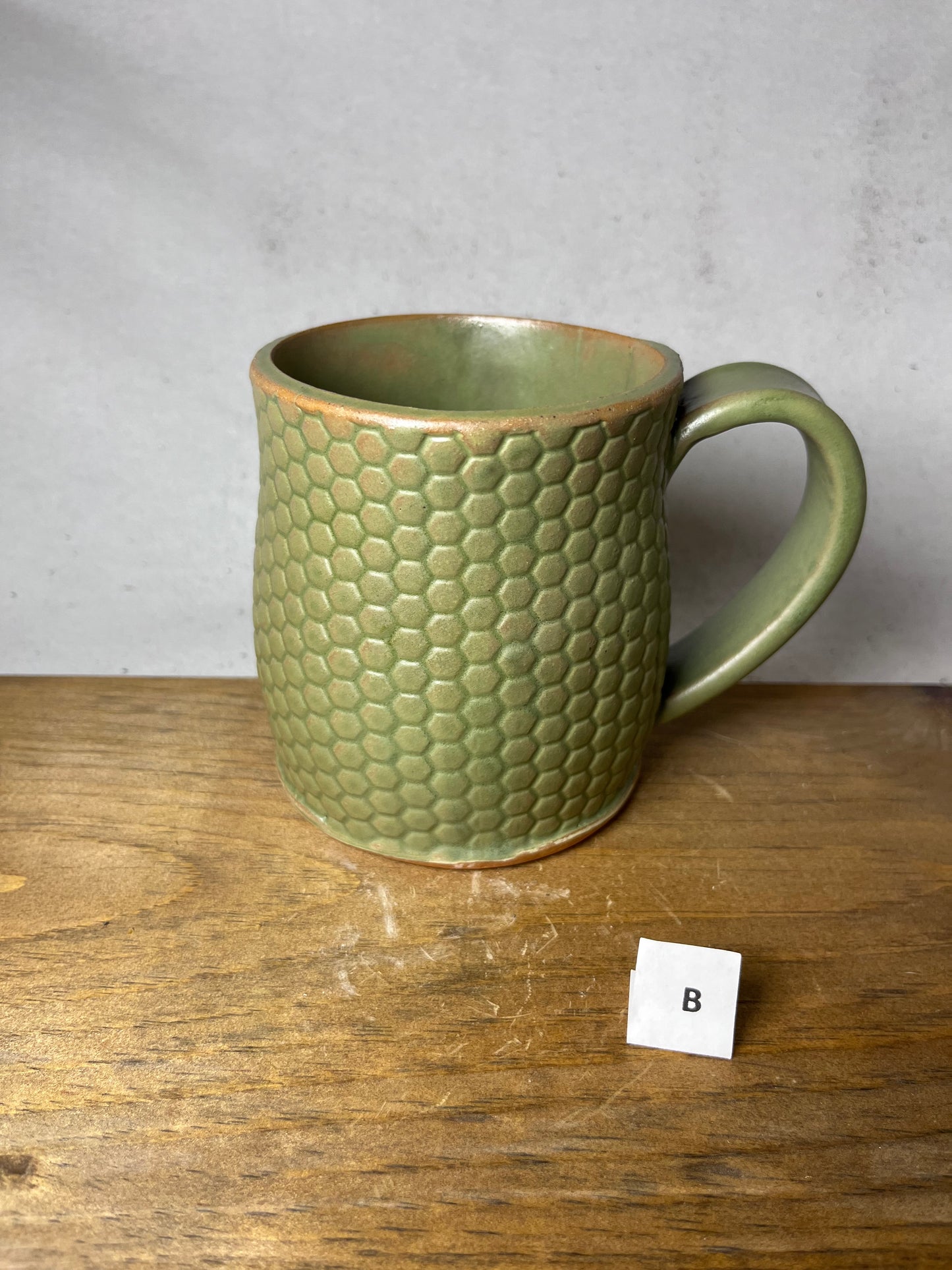 16 ounce bee honeycomb mug