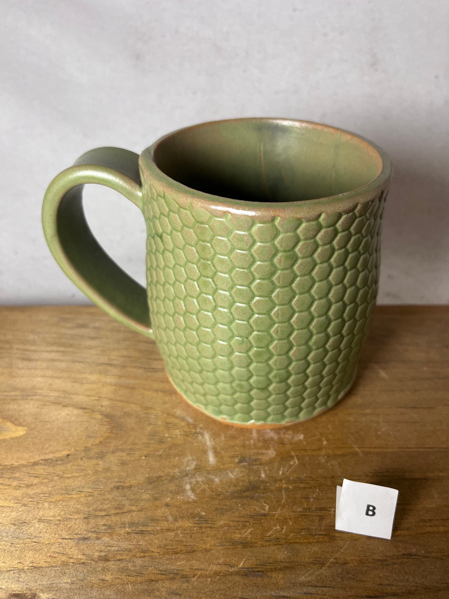 16 ounce bee honeycomb mug